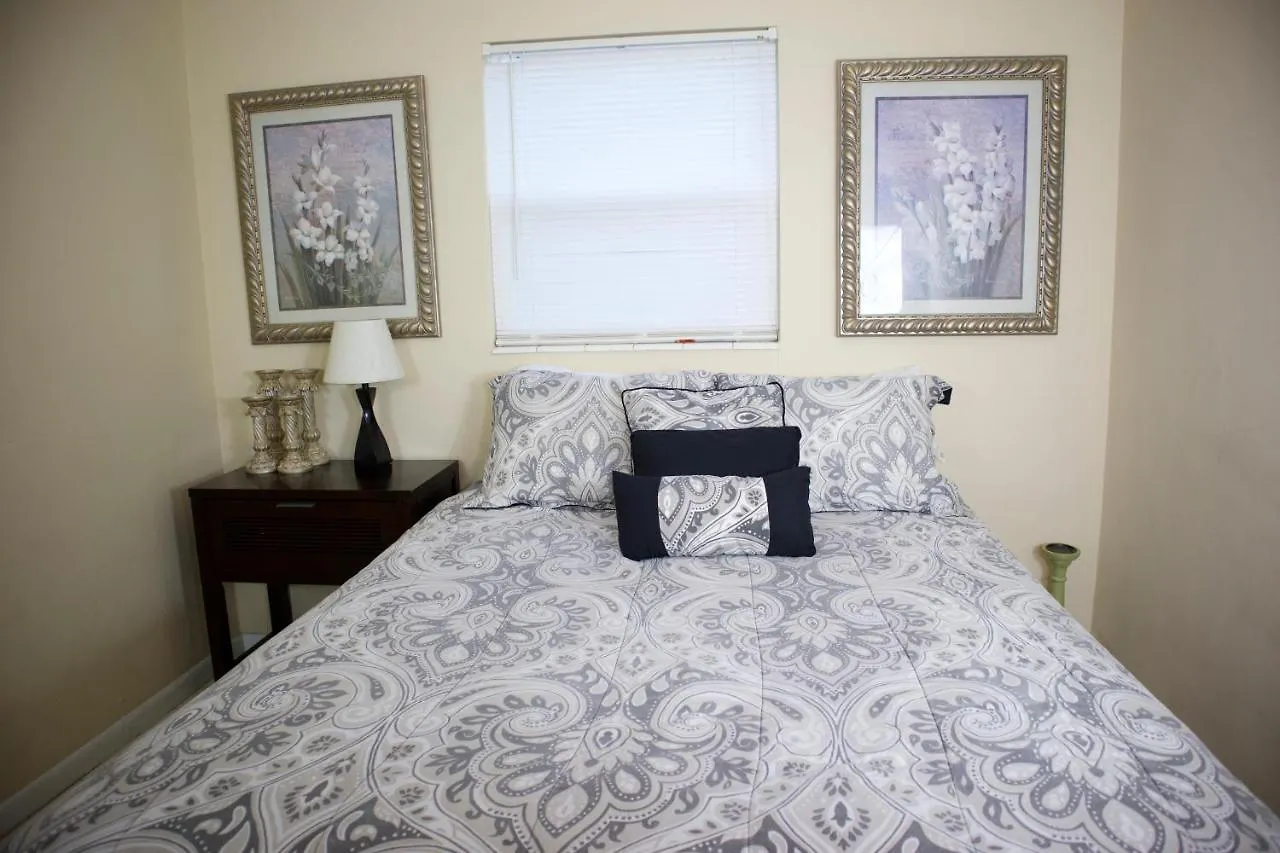 Great Location Near Downtown & Airport Villa Tampa 0*,  United States